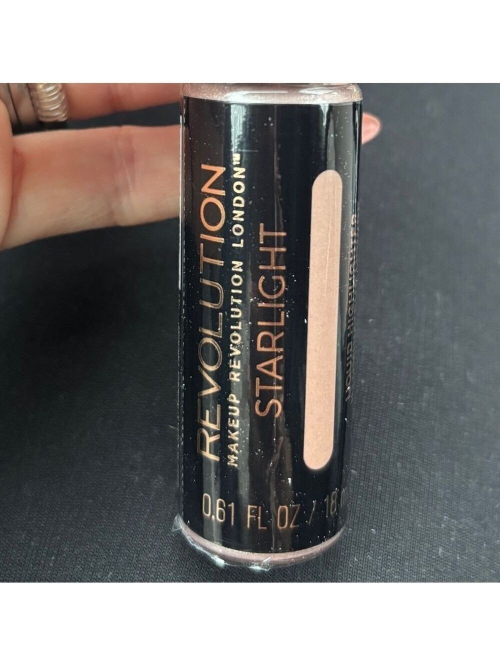 Makeup Revolution Starlight Liquid Highlighter - Picture 3 of 3
